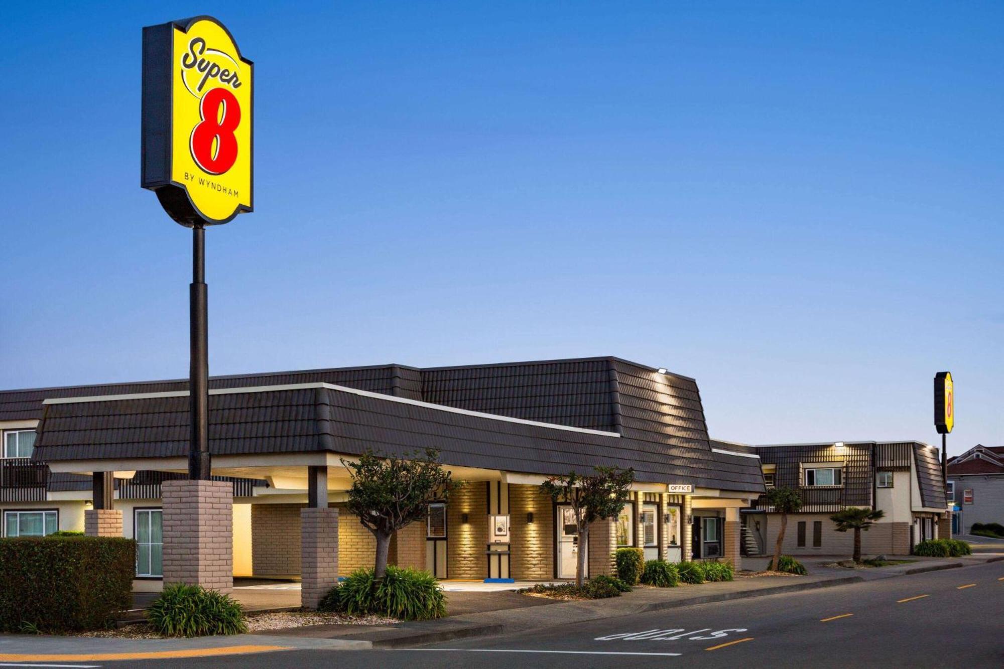Super 8 By Wyndham Eureka Exterior foto
